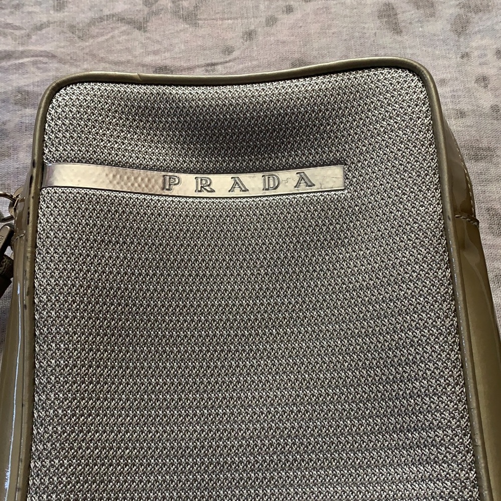 Vintage Prada Sport Bike Lux Pochette Wristlet Argento Gray Made in Italy - Picture 3 of 17